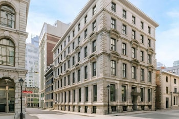 the alexander hotel old montreal