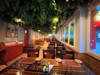 wildberrys suites baliapanda rd
