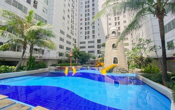 pleasant white 3br at bassura city apartment
