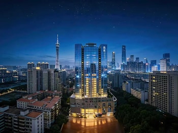 pin hotel guangzhou beijing road pedestrian street gongyuanqian metro station branch free deliver service to guangzhou baiyun international airport and free deliver service to canton fair complex during canton fair period