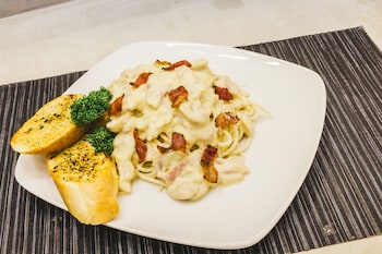 Jade Hotel & Suites,Manila>>Makati,2 star