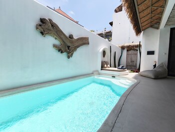villa aurora uluwatu