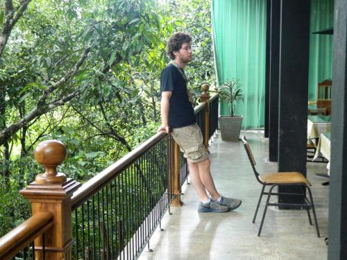 Birds Paradise Hotel,Kalawana>>Galle,3 star