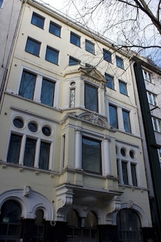 Mooncity Hotel & Boardinghouse
