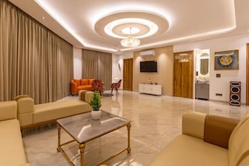 elivaas vedaaz 4 bhk farmhouse with pool