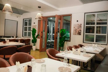 Hotrel Regency Grand,,2 star