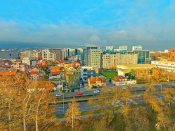 enjoy suites and apartments