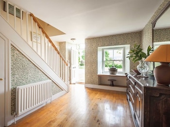 Westfield House Farm,Longhirst>>Birtley,3.5 star