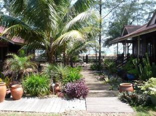 Anjung Pantai Seberang,Redang Island>>Kuala Terengganu,2 star
