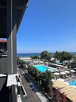 Olympiada Girni Suites,,3 star