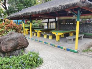 Riverview Resort & Conference Center,On A River,3.5 star