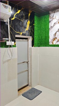 Hotel Krishna Kripa Dham Near Prem Mndir,,2 star