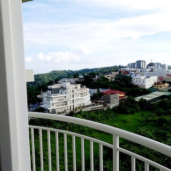 cozy studio condo with stunning tagaytay views