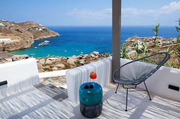lyo ii boutique suites mykonos