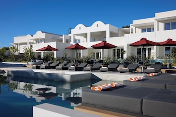 santorini heart hotel and spa