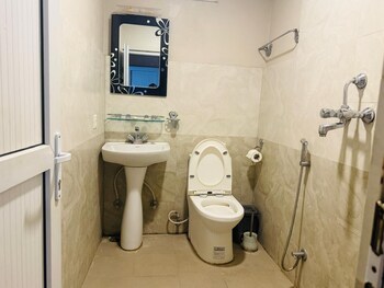 rj hotel pokhara