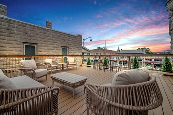 the bank luxury suite w deck overlooking main st