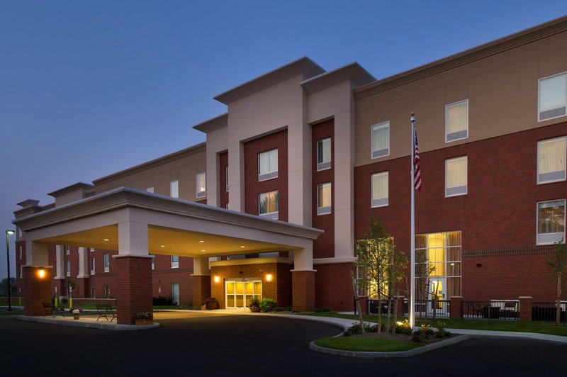 hampton inn and suites syracuse carrier circle
