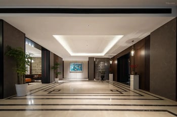 giorgio morandi hotel nanjing yueyahu and nuaa