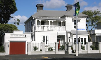 ponsonby manor