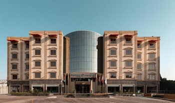 the business hotel by seafront