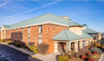 Economy Suites Springfield,,2 star
