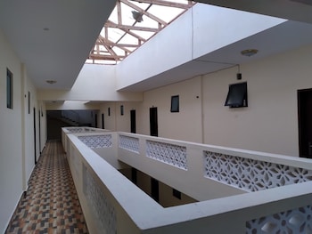 Handshake Hotel Mtwapa,,3 star