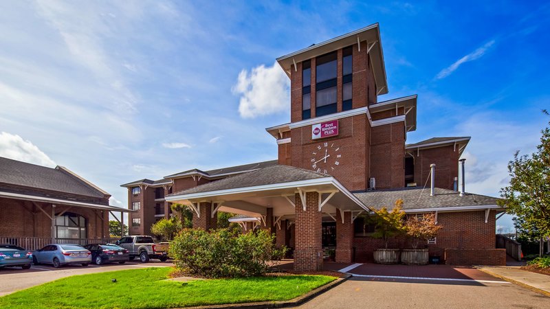Best Western Plus Coastline Inn,Wilmington>>Leland,2.5 star