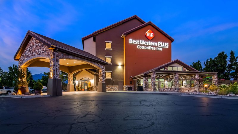 Best Western Plus Cottontree Inn