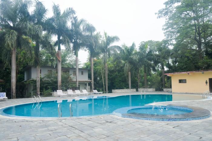chitwan paradise hotel