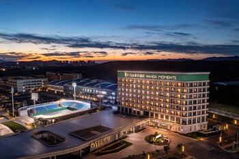 wanda moments hotel jingshan