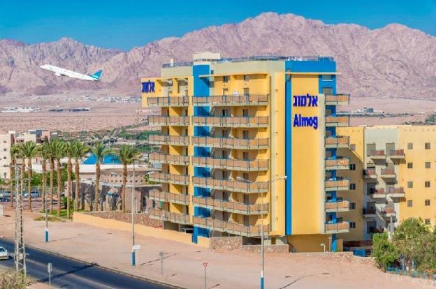 almog eilat adults only