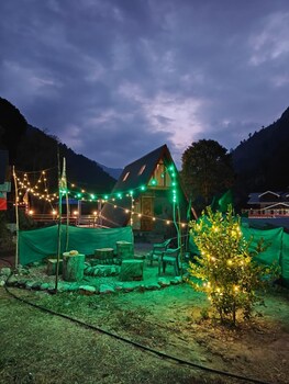 Nirvana River Nest,,3 star