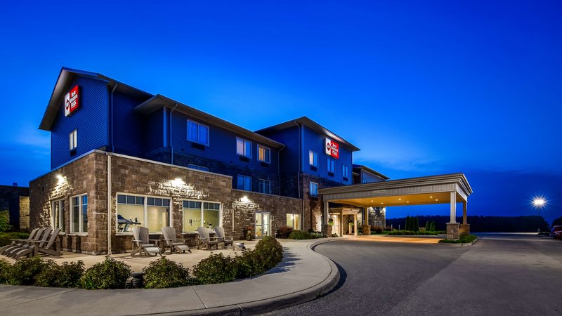 Best Western Plus Walkerton Hotel & Conference Centre,Chesley>>Brockton,2.5 star