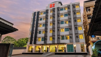 b2 future park rangsit boutique and budget
