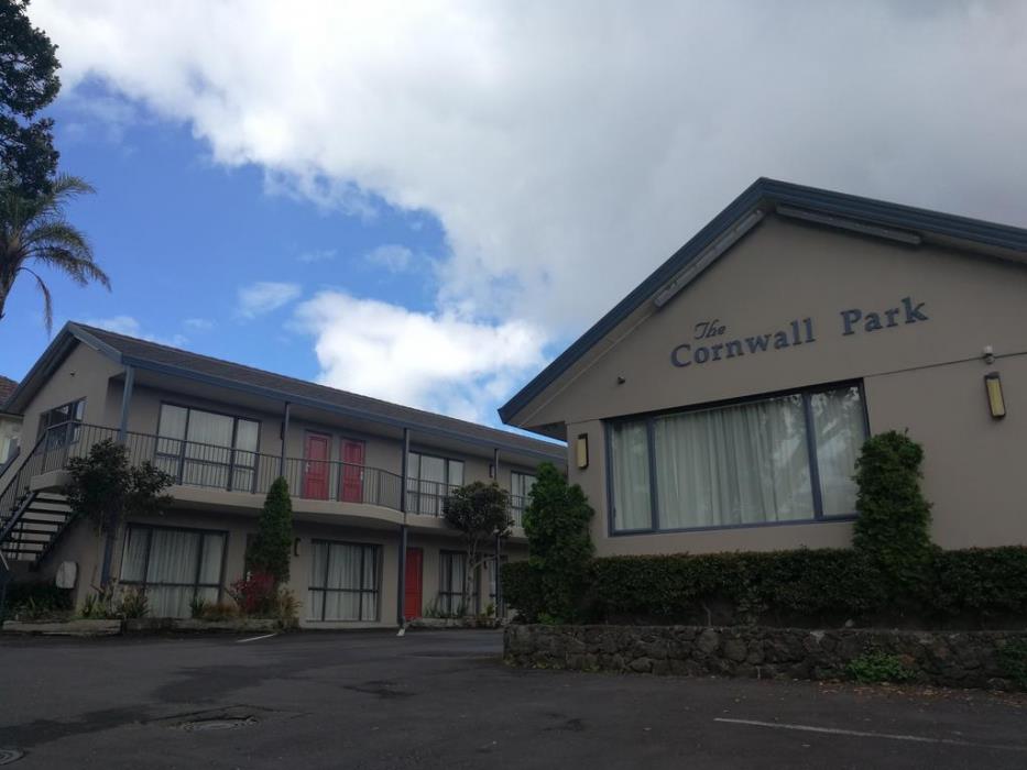 cornwall park motor inn