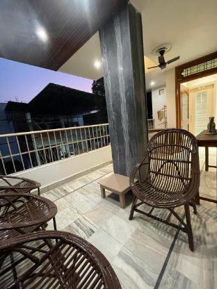Lalit Villa Luxury Geeta Niwas,,2 star