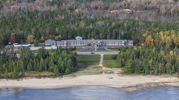 Manistique Sands,,2 star