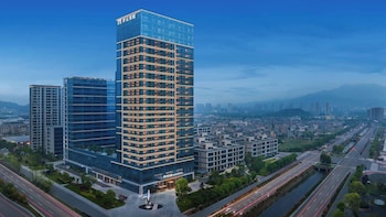 maison new century