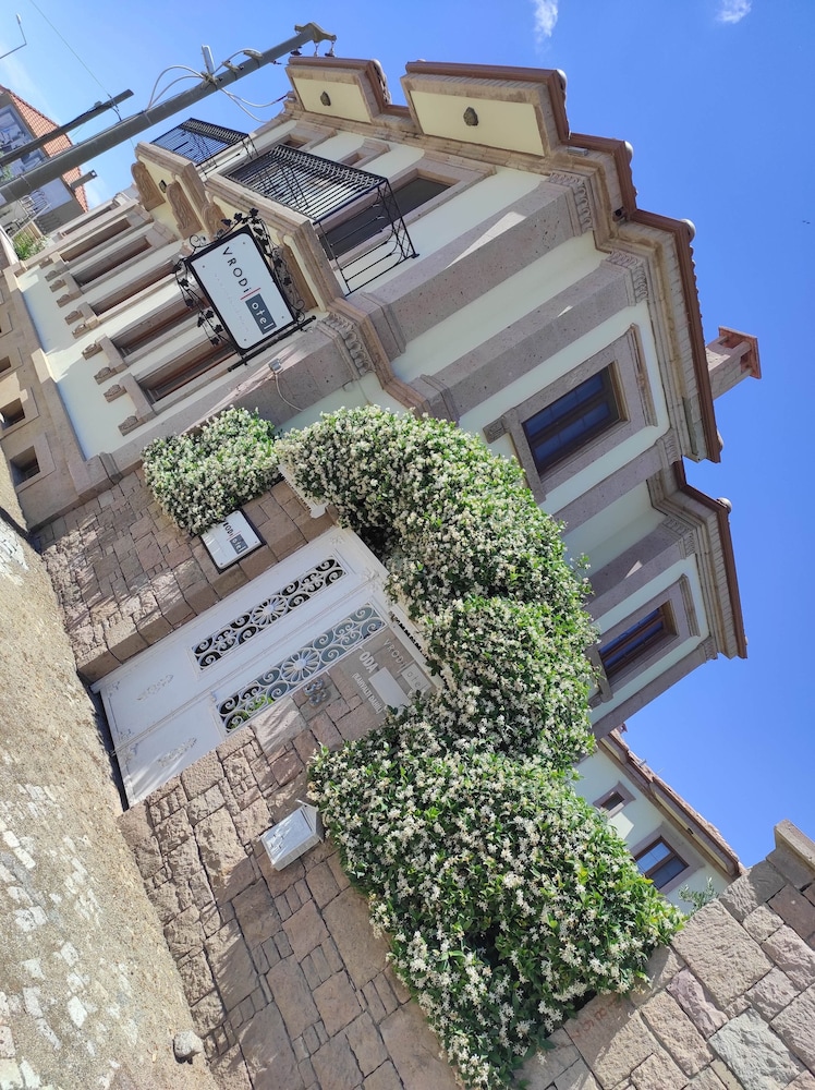 cunda vrodi by house 10adulty only