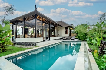 suasana harmoni private villa