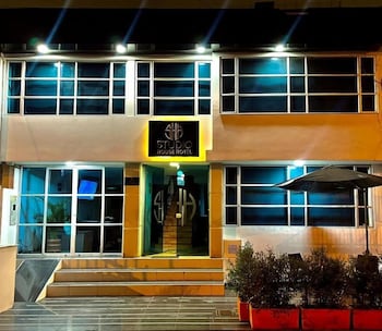 studio house hotel