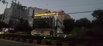 the embassy inn