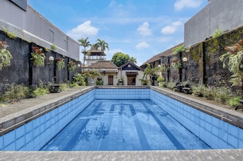 Hotel O Near Kampung Batik Kauman Former,,3 star