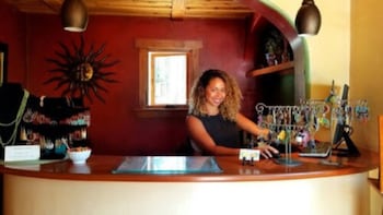 Blue Iguana Inn,Mira Monte>>California,3.5 star