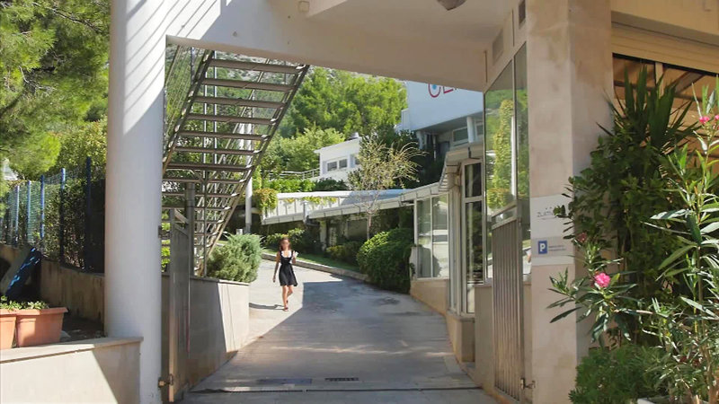 zlatni rat beach resort