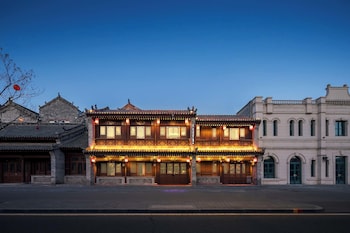 shicang yunshu ancient city wall side