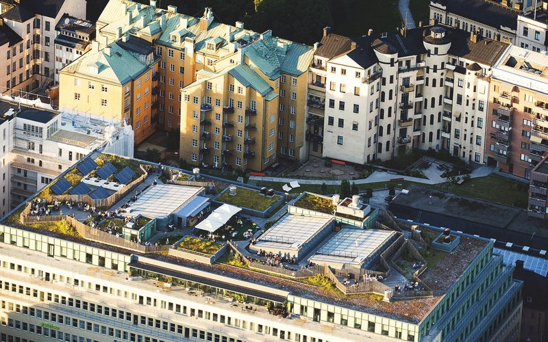 hotel with urban deli