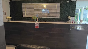 hotel las gardenias