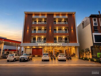 hotel shanti residency vrindavan